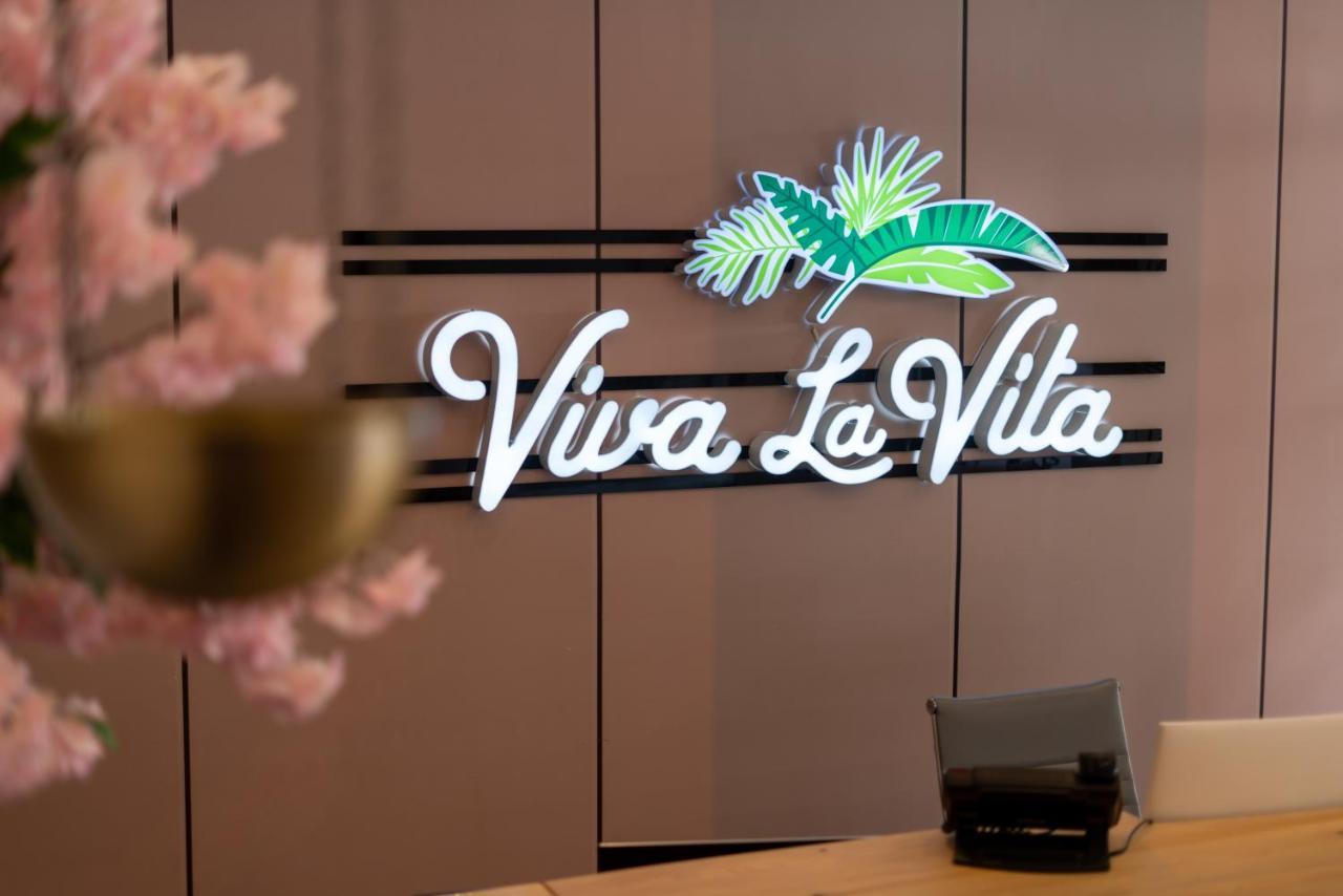 Viva La Vita Hotel Izmir Exterior photo
