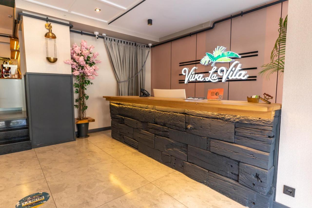 Viva La Vita Hotel Izmir Exterior photo